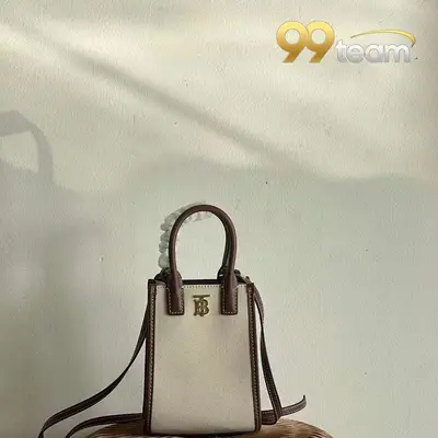 BURBERRY | Item ID: 21458