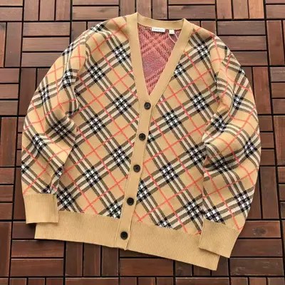 BURBERRY Sweater