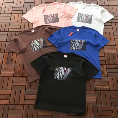 SUPREME T-Shirt