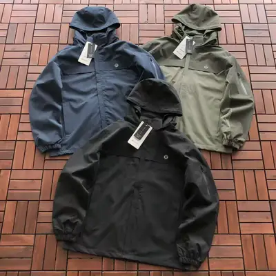 LULULEMON Jacke