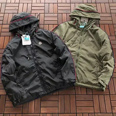 MONCLER Jacke