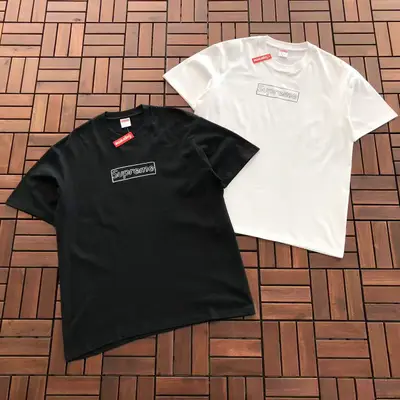 SUPREME T-Shirt