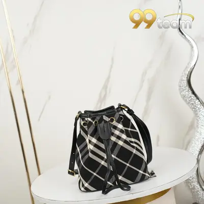 BURBERRY | Item ID: 21570
