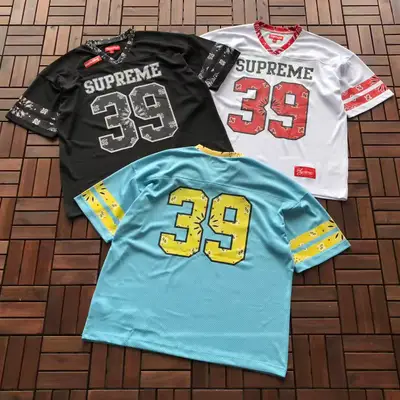 SUPREME T-Shirt