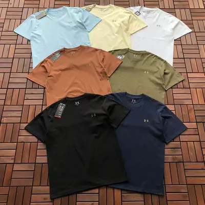 UNDER ARMOUR T-Shirt