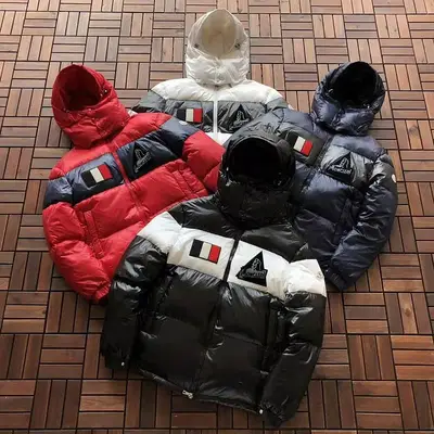 MONCLER Jacke