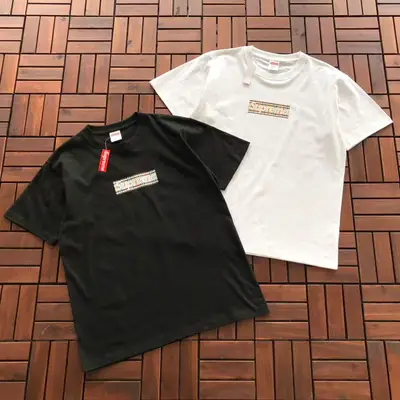 SUPREME T-Shirt