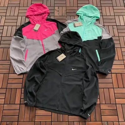 NIKE Jacke