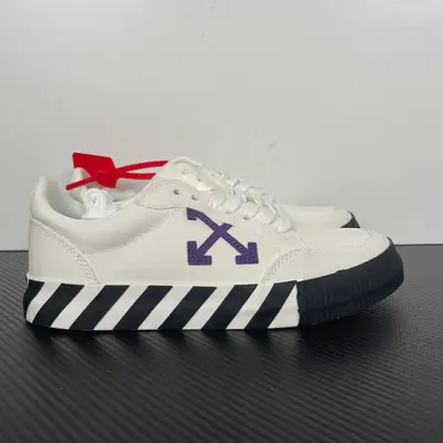 OFF-WHITE