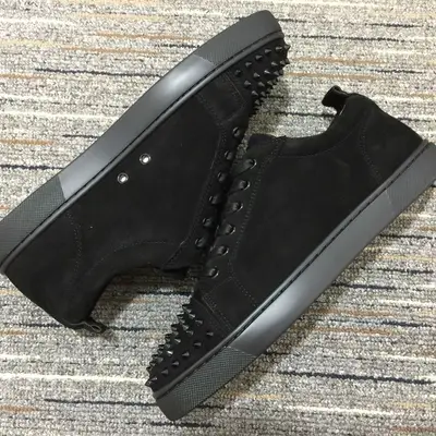 LOUBOUTINS