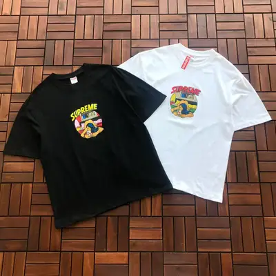 SUPREME T-Shirt