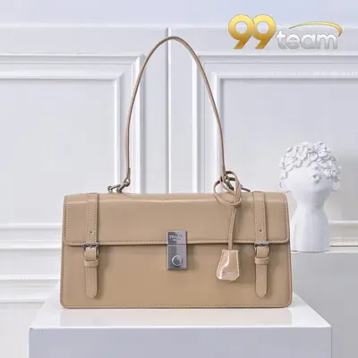PRADA | Item ID: 09585