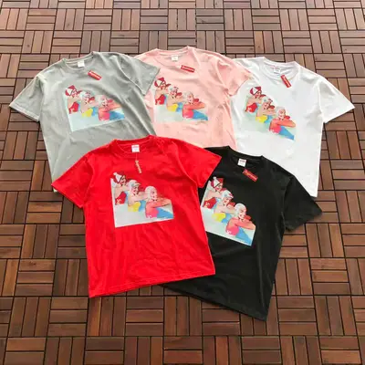 SUPREME T-Shirt