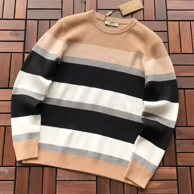 BURBERRY Sweater