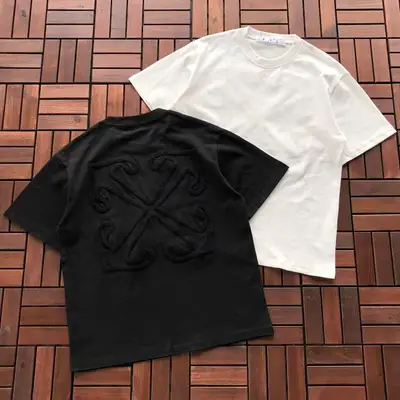 OFF-WHITE T-Shirt