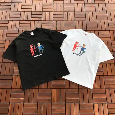 SUPREME T-Shirt
