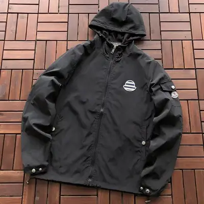 MONCLER Jacke