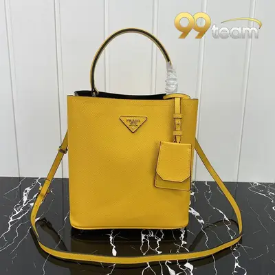 PRADA | Item ID: 08442