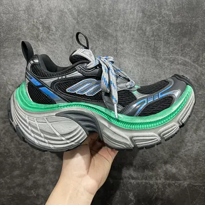 BALENCIAGA