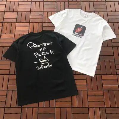 SUPREME T-Shirt