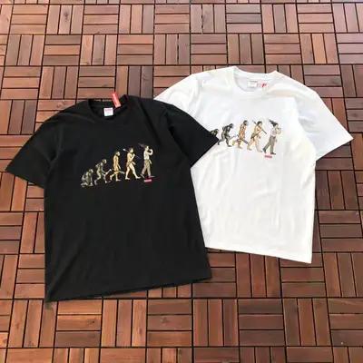 SUPREME T-Shirt