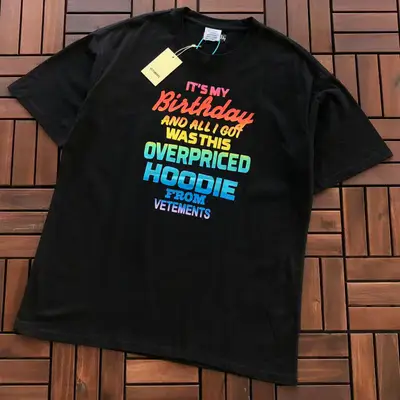 VETEMENTS T-Shirt