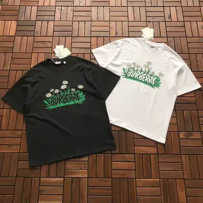 BURBERRY T-Shirt