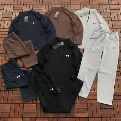 UNDER ARMOUR Sweater