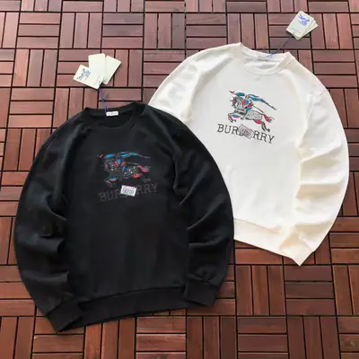 BURBERRY Sweater