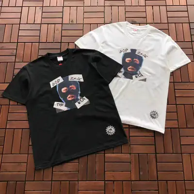 SUPREME T-Shirt