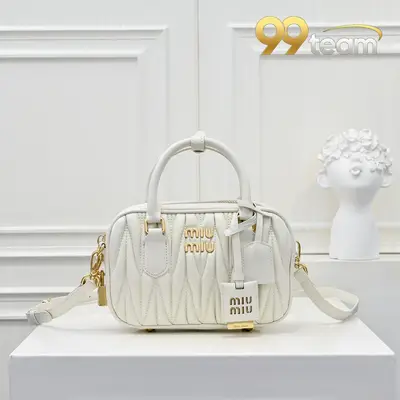 MIU MIU | Item ID: 08211