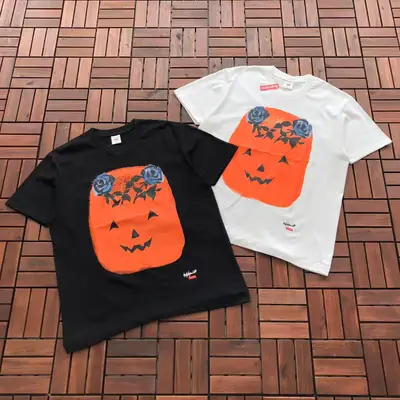 SUPREME T-Shirt