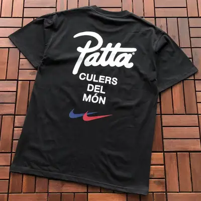 NIKE T-Shirt