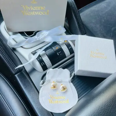 VIVIENNE WESTWOOD Schmuck