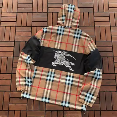 BURBERRY Jacke