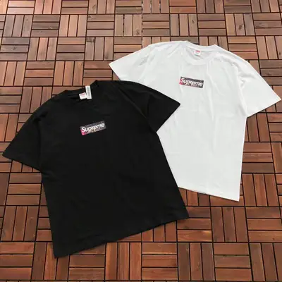 SUPREME T-Shirt
