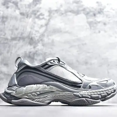 BALENCIAGA