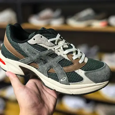 ASICS