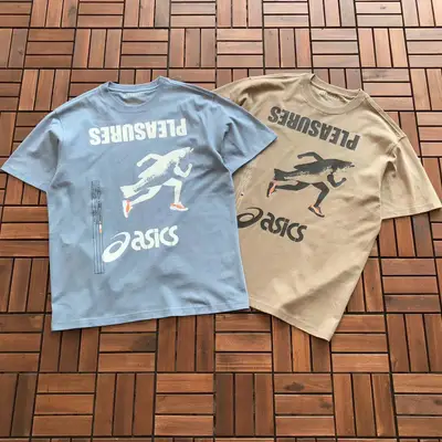 PLEASURES T-Shirt