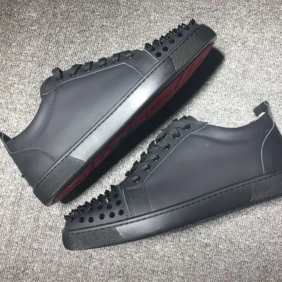 LOUBOUTINS