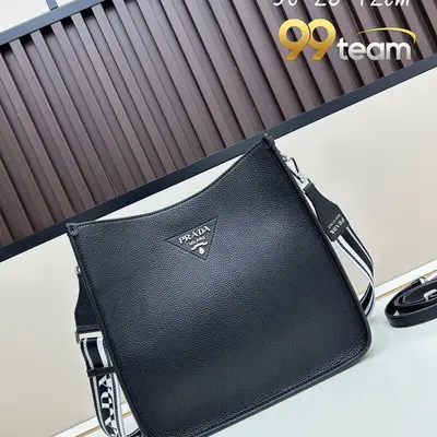 PRADA | Item ID: 09476