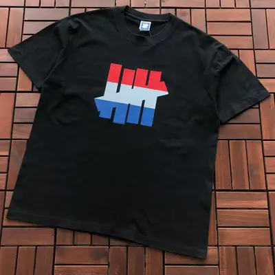 UNDEFEATED T-Shirt