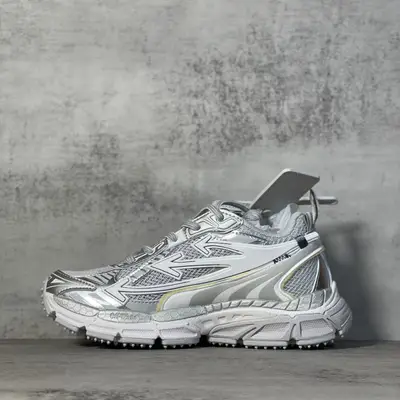 OFF-WHITE