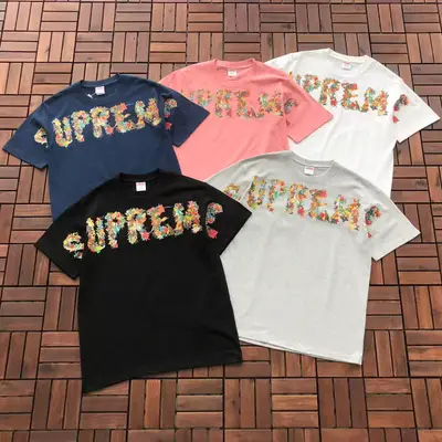 SUPREME T-Shirt