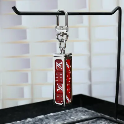 SUPREME Schmuck