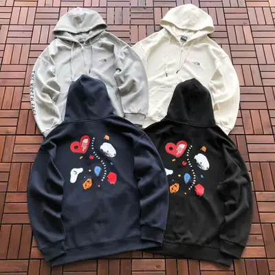 THE NORTH FACE Hoodie