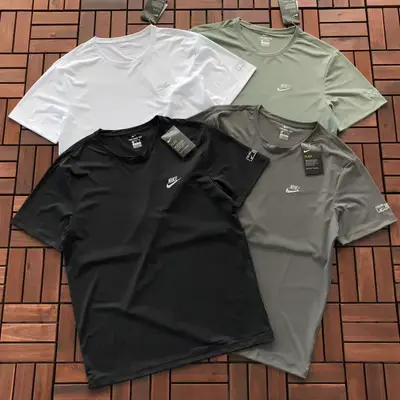 NIKE T-Shirt