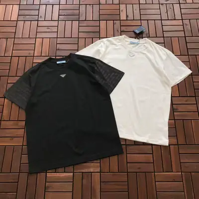 PRADA T-Shirt