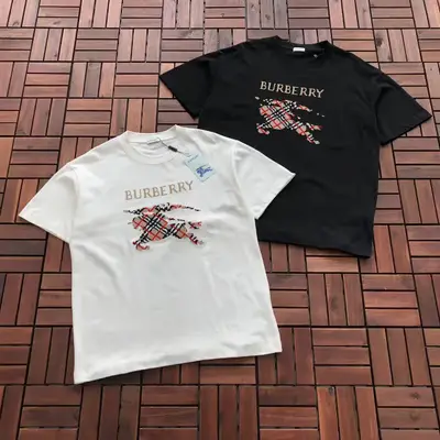 BURBERRY T-Shirt
