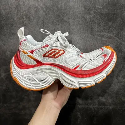 BALENCIAGA